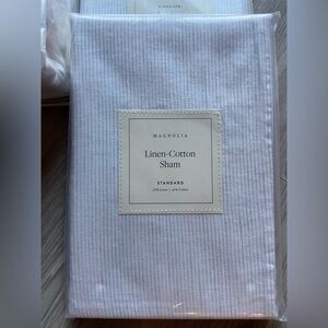 Magnolia pillow sham